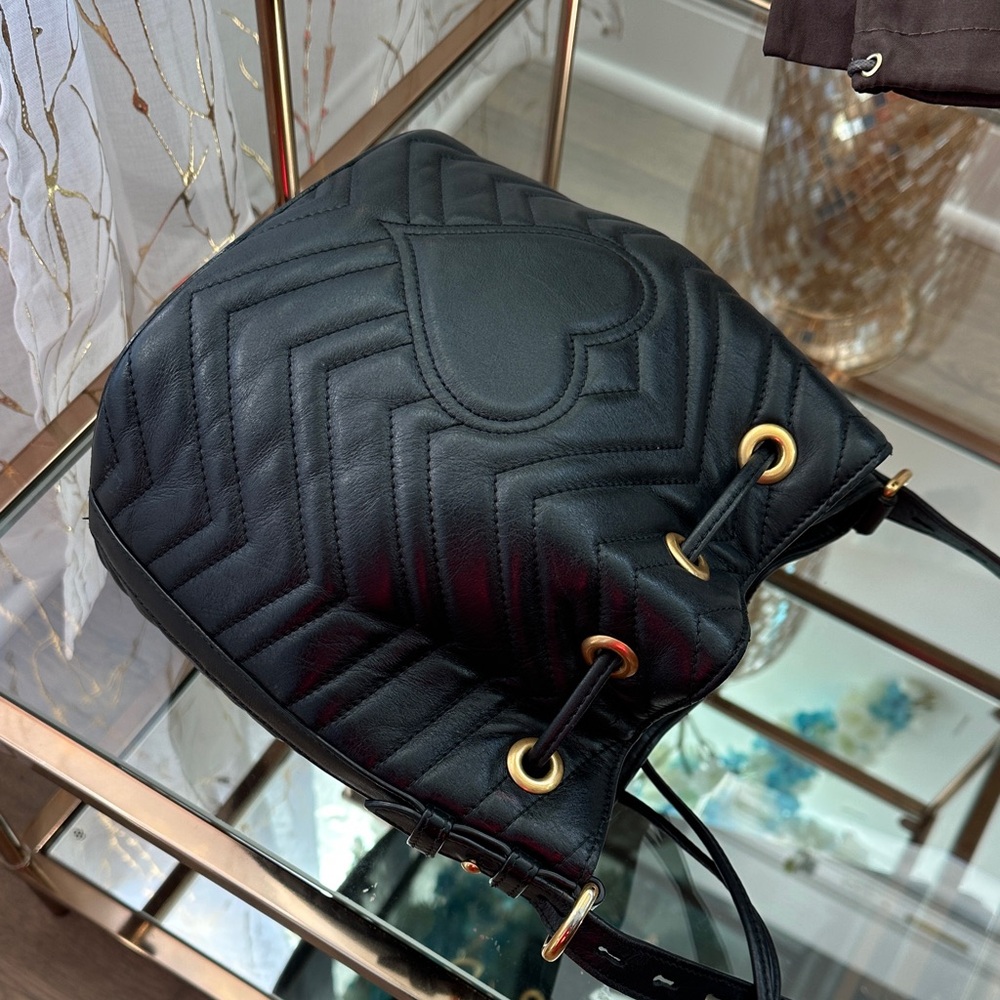 Authentic Gucci Black Leather Bucket Bag with card holder - Picture 8 of 16